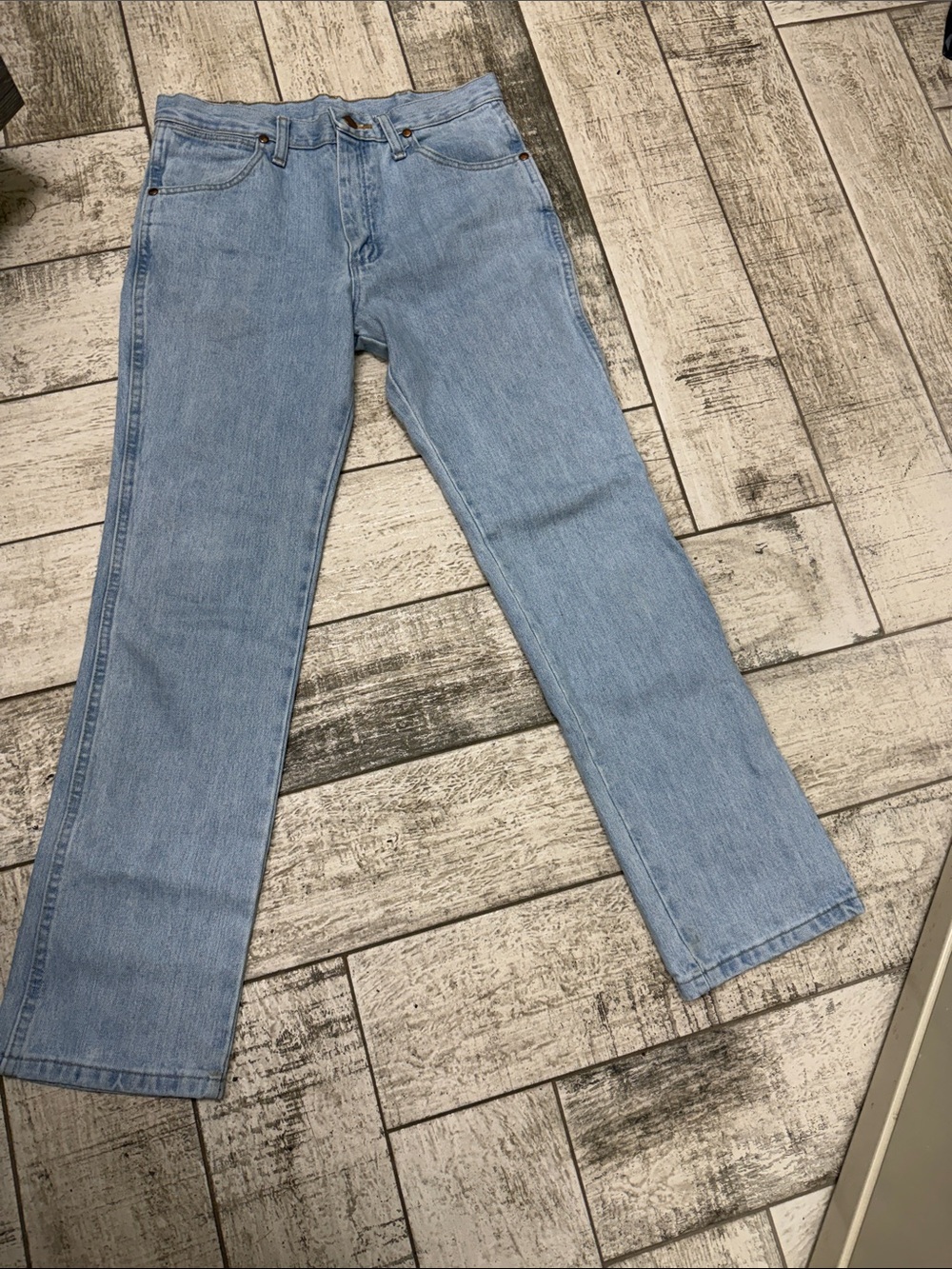Wrangler Light Blue Relaxed Fit Men's Jeans